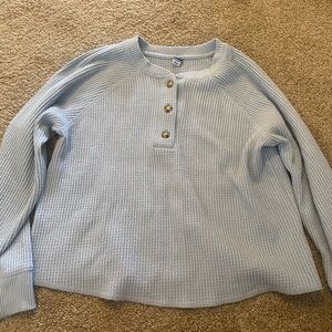 Women’s medium longsleeve tee